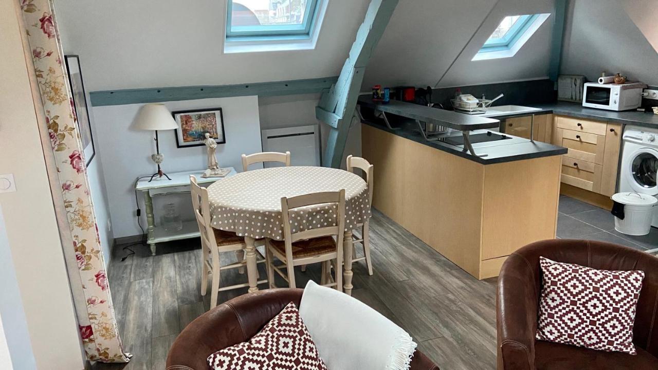 Sous Les Toits D'Honfleur Appartement Buitenkant foto