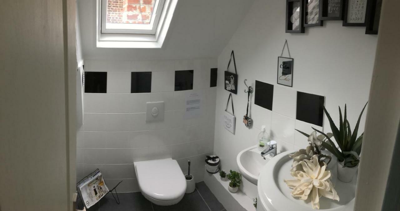 Sous Les Toits D'Honfleur Appartement Buitenkant foto