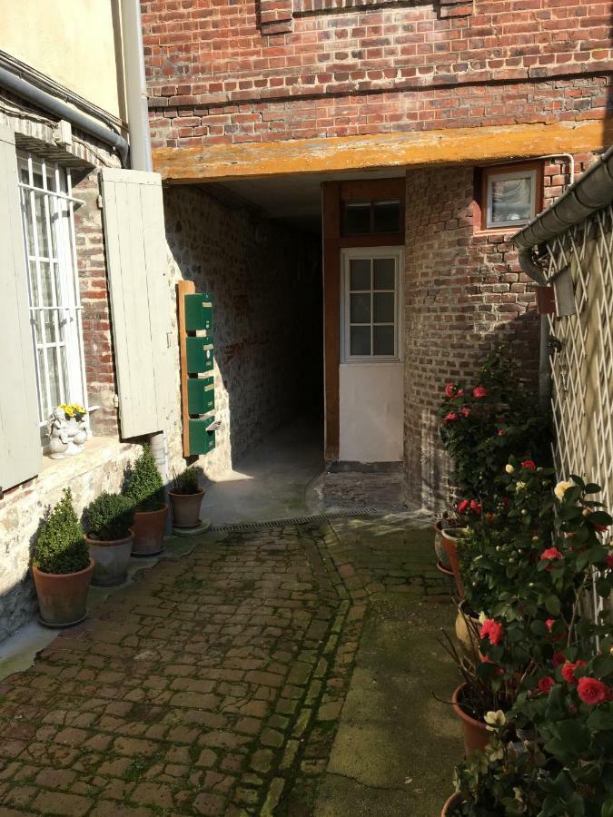 Sous Les Toits D'Honfleur Appartement Buitenkant foto