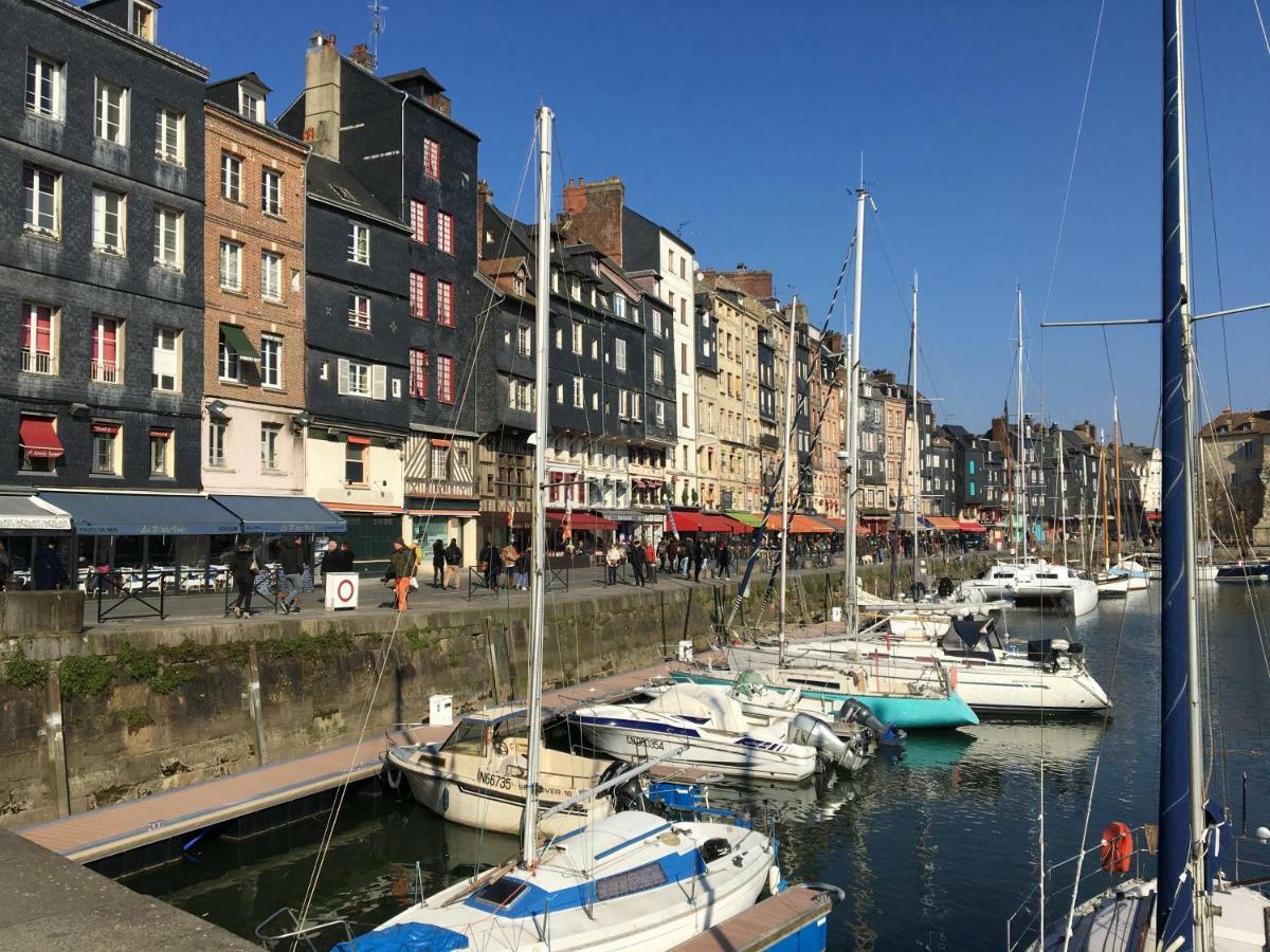 Sous Les Toits D'Honfleur Appartement Buitenkant foto