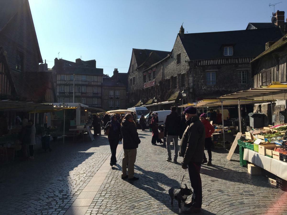 Sous Les Toits D'Honfleur Appartement Buitenkant foto